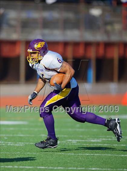 Thumbnail 1 in Automotive vs. South Bronx (PSAL Cup Division Final) photogallery.