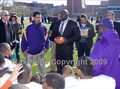 Thumbnail 2 in Automotive vs. South Bronx (PSAL Cup Division Final) photogallery.