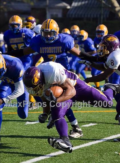 Thumbnail 2 in Automotive vs. South Bronx (PSAL Cup Division Final) photogallery.