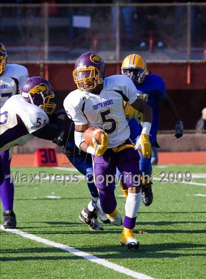Thumbnail 3 in Automotive vs. South Bronx (PSAL Cup Division Final) photogallery.