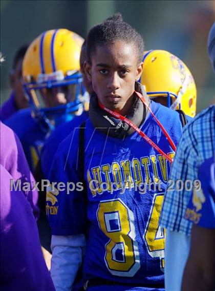 Thumbnail 2 in Automotive vs. South Bronx (PSAL Cup Division Final) photogallery.