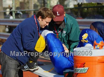 Thumbnail 1 in Automotive vs. South Bronx (PSAL Cup Division Final) photogallery.