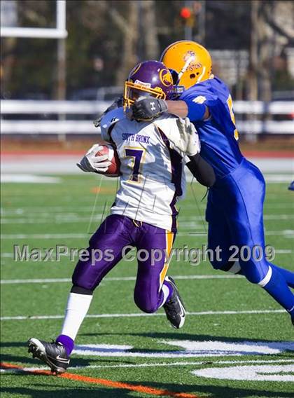 Thumbnail 1 in Automotive vs. South Bronx (PSAL Cup Division Final) photogallery.