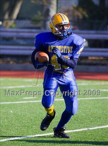 Thumbnail 2 in Automotive vs. South Bronx (PSAL Cup Division Final) photogallery.
