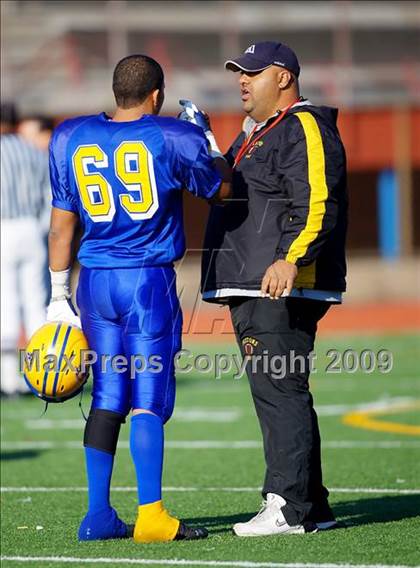 Thumbnail 3 in Automotive vs. South Bronx (PSAL Cup Division Final) photogallery.