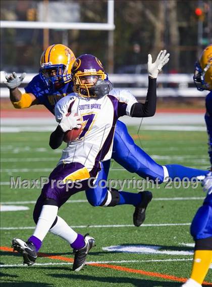 Thumbnail 2 in Automotive vs. South Bronx (PSAL Cup Division Final) photogallery.