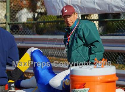 Thumbnail 2 in Automotive vs. South Bronx (PSAL Cup Division Final) photogallery.