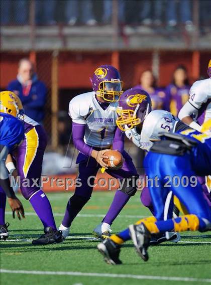Thumbnail 1 in Automotive vs. South Bronx (PSAL Cup Division Final) photogallery.