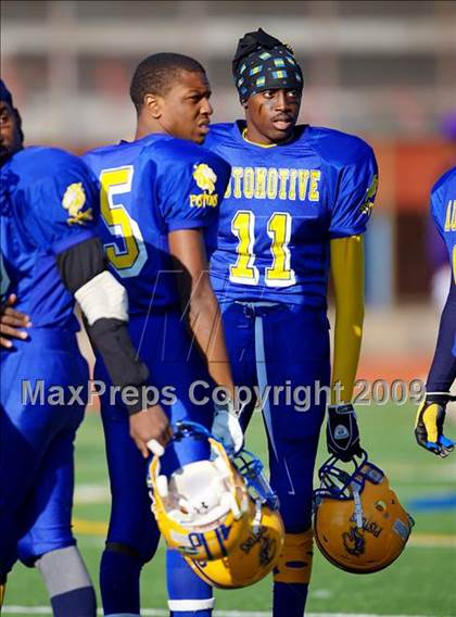 Thumbnail 1 in Automotive vs. South Bronx (PSAL Cup Division Final) photogallery.