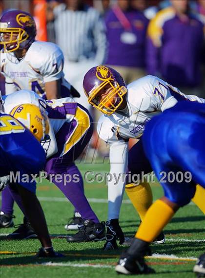Thumbnail 3 in Automotive vs. South Bronx (PSAL Cup Division Final) photogallery.