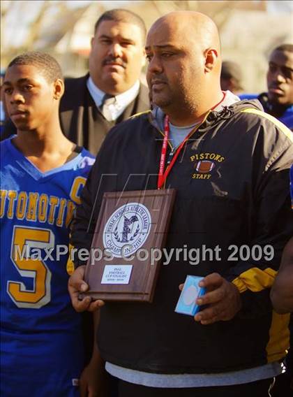Thumbnail 1 in Automotive vs. South Bronx (PSAL Cup Division Final) photogallery.