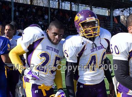 Thumbnail 2 in Automotive vs. South Bronx (PSAL Cup Division Final) photogallery.