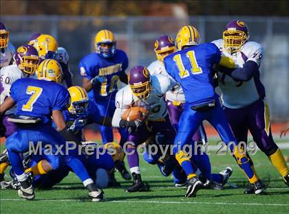 Thumbnail 2 in Automotive vs. South Bronx (PSAL Cup Division Final) photogallery.