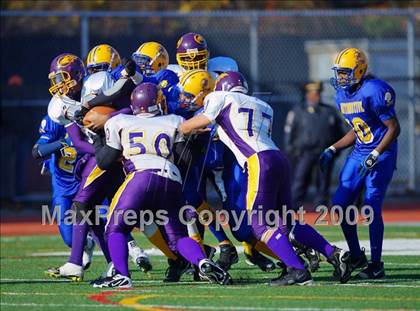 Thumbnail 3 in Automotive vs. South Bronx (PSAL Cup Division Final) photogallery.