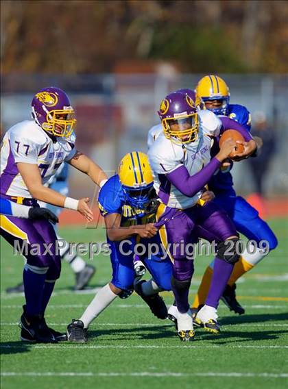 Thumbnail 3 in Automotive vs. South Bronx (PSAL Cup Division Final) photogallery.
