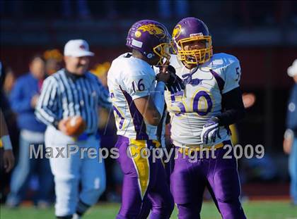 Thumbnail 1 in Automotive vs. South Bronx (PSAL Cup Division Final) photogallery.