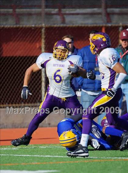 Thumbnail 3 in Automotive vs. South Bronx (PSAL Cup Division Final) photogallery.