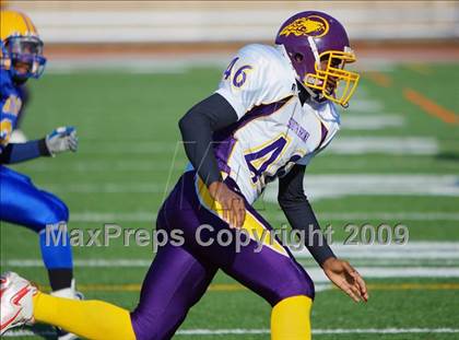 Thumbnail 3 in Automotive vs. South Bronx (PSAL Cup Division Final) photogallery.