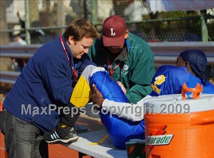 Thumbnail 3 in Automotive vs. South Bronx (PSAL Cup Division Final) photogallery.