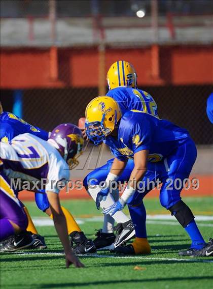 Thumbnail 2 in Automotive vs. South Bronx (PSAL Cup Division Final) photogallery.