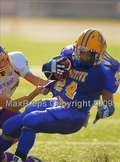 Thumbnail 1 in Automotive vs. South Bronx (PSAL Cup Division Final) photogallery.