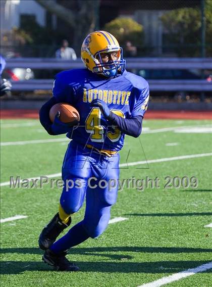 Thumbnail 2 in Automotive vs. South Bronx (PSAL Cup Division Final) photogallery.