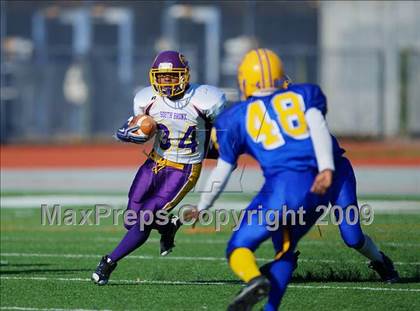 Thumbnail 1 in Automotive vs. South Bronx (PSAL Cup Division Final) photogallery.