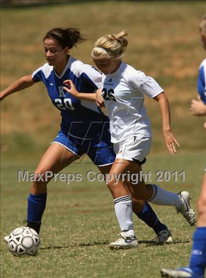 Thumbnail 2 in Greeneville vs Karns (Bearden Invitational) photogallery.