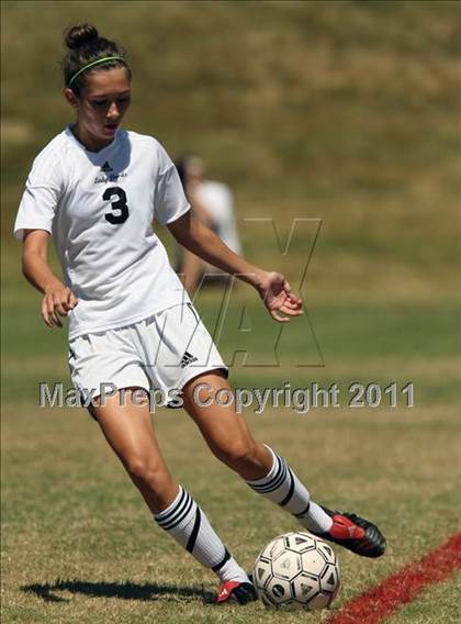 Thumbnail 3 in Greeneville vs Karns (Bearden Invitational) photogallery.