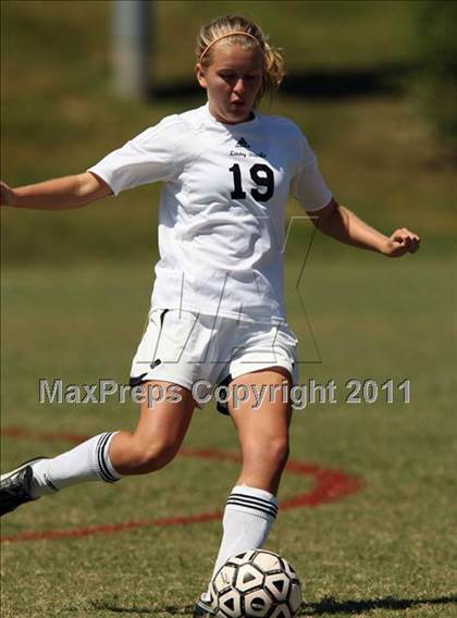 Thumbnail 3 in Greeneville vs Karns (Bearden Invitational) photogallery.