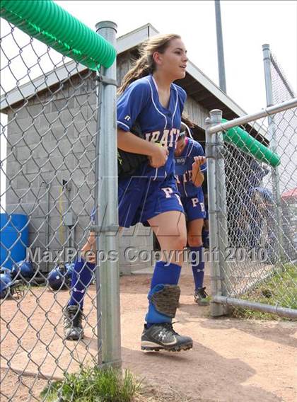 Thumbnail 1 in Floral Park v. Pearl River (NYSPHSAA Class A Semifinal) photogallery.