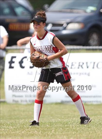 Thumbnail 2 in Floral Park v. Pearl River (NYSPHSAA Class A Semifinal) photogallery.