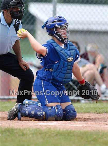 Thumbnail 3 in Floral Park v. Pearl River (NYSPHSAA Class A Semifinal) photogallery.