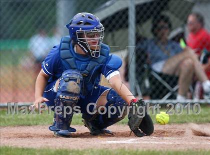 Thumbnail 3 in Floral Park v. Pearl River (NYSPHSAA Class A Semifinal) photogallery.