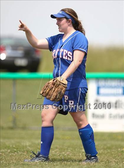 Thumbnail 3 in Floral Park v. Pearl River (NYSPHSAA Class A Semifinal) photogallery.