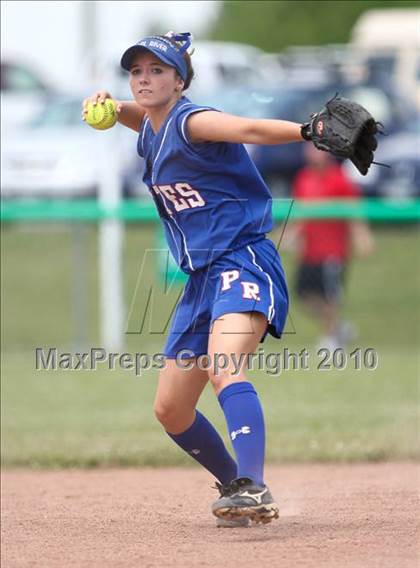 Thumbnail 3 in Floral Park v. Pearl River (NYSPHSAA Class A Semifinal) photogallery.