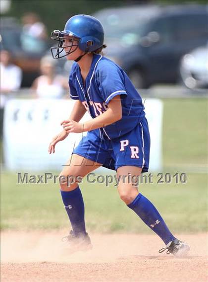 Thumbnail 2 in Floral Park v. Pearl River (NYSPHSAA Class A Semifinal) photogallery.