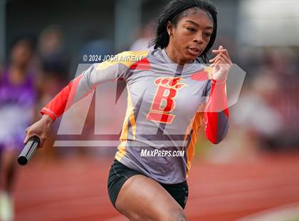 Thumbnail 1 in Red and Gold Relays photogallery.