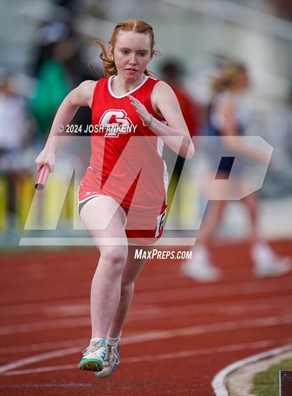 Thumbnail 3 in Red and Gold Relays photogallery.
