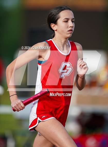 Thumbnail 1 in Red and Gold Relays photogallery.