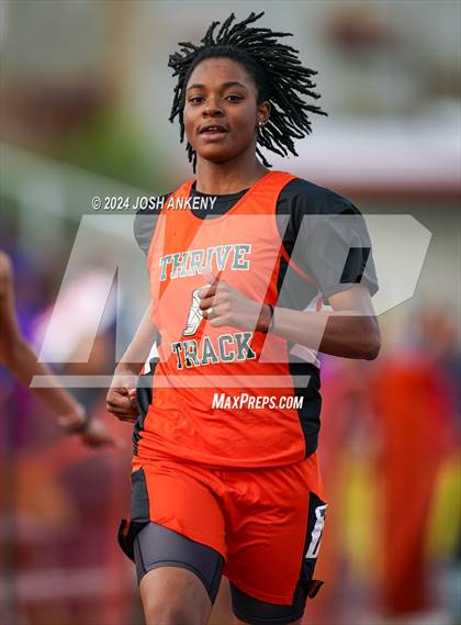 Thumbnail 3 in Red and Gold Relays photogallery.