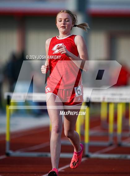 Thumbnail 2 in Red and Gold Relays photogallery.