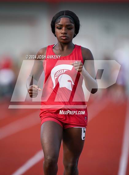 Thumbnail 1 in Red and Gold Relays photogallery.