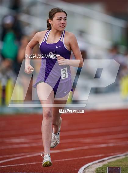 Thumbnail 2 in Red and Gold Relays photogallery.