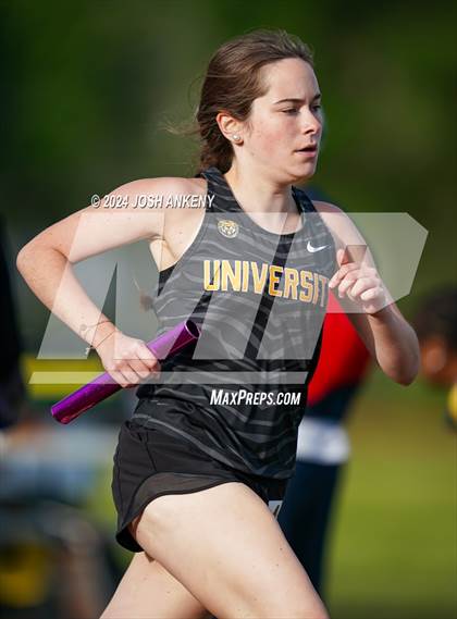 Thumbnail 1 in Red and Gold Relays photogallery.