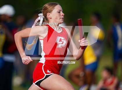 Thumbnail 3 in Red and Gold Relays photogallery.