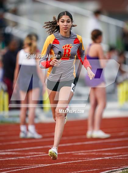 Thumbnail 3 in Red and Gold Relays photogallery.
