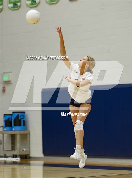 Thumbnail 1 in Mountain Crest @ Ridgeline photogallery.