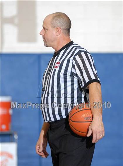 Thumbnail 1 in Chester vs. Chapel Field (Hambletonian Classic) photogallery.