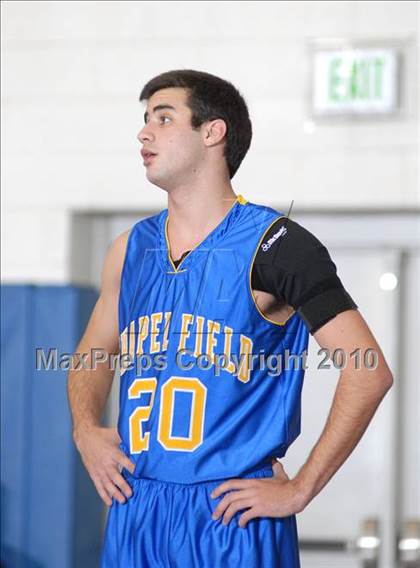 Thumbnail 3 in Chester vs. Chapel Field (Hambletonian Classic) photogallery.